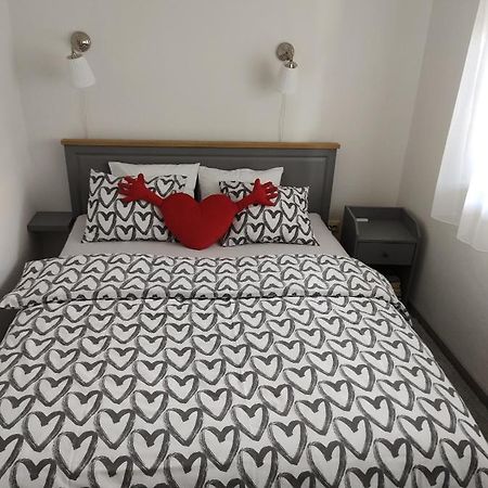 Happy Apartment Karlovac Extérieur photo